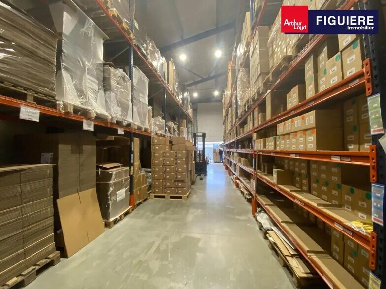 Flex in Charleval for lease - Interior Photo - Image 3 of 14