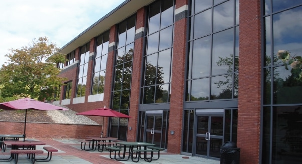 10 Waterside Dr, Farmington, CT for lease - Primary Photo - Image 1 of 10