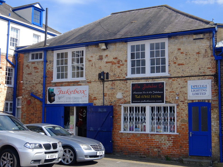 High St, Ongar for lease - Primary Photo - Image 1 of 3