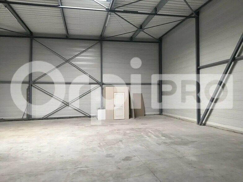 Flex in Cernay-lès-Reims for lease - Interior Photo - Image 3 of 4