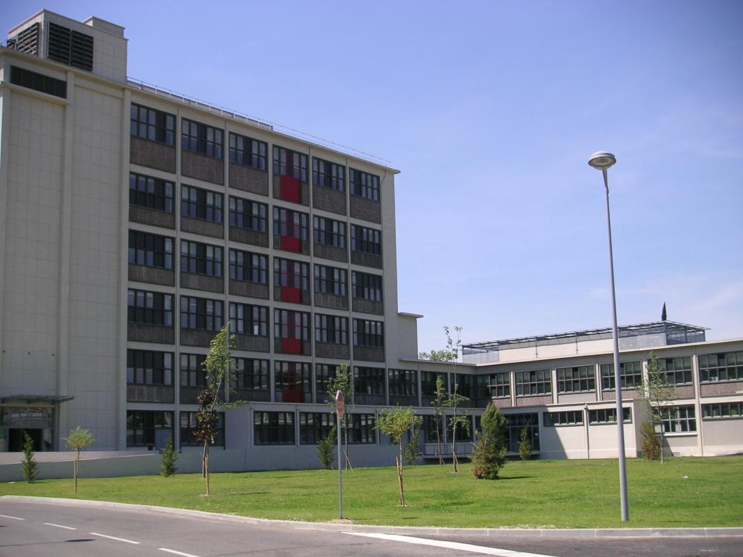 Office in Marseille for lease Building Photo- Image 1 of 2