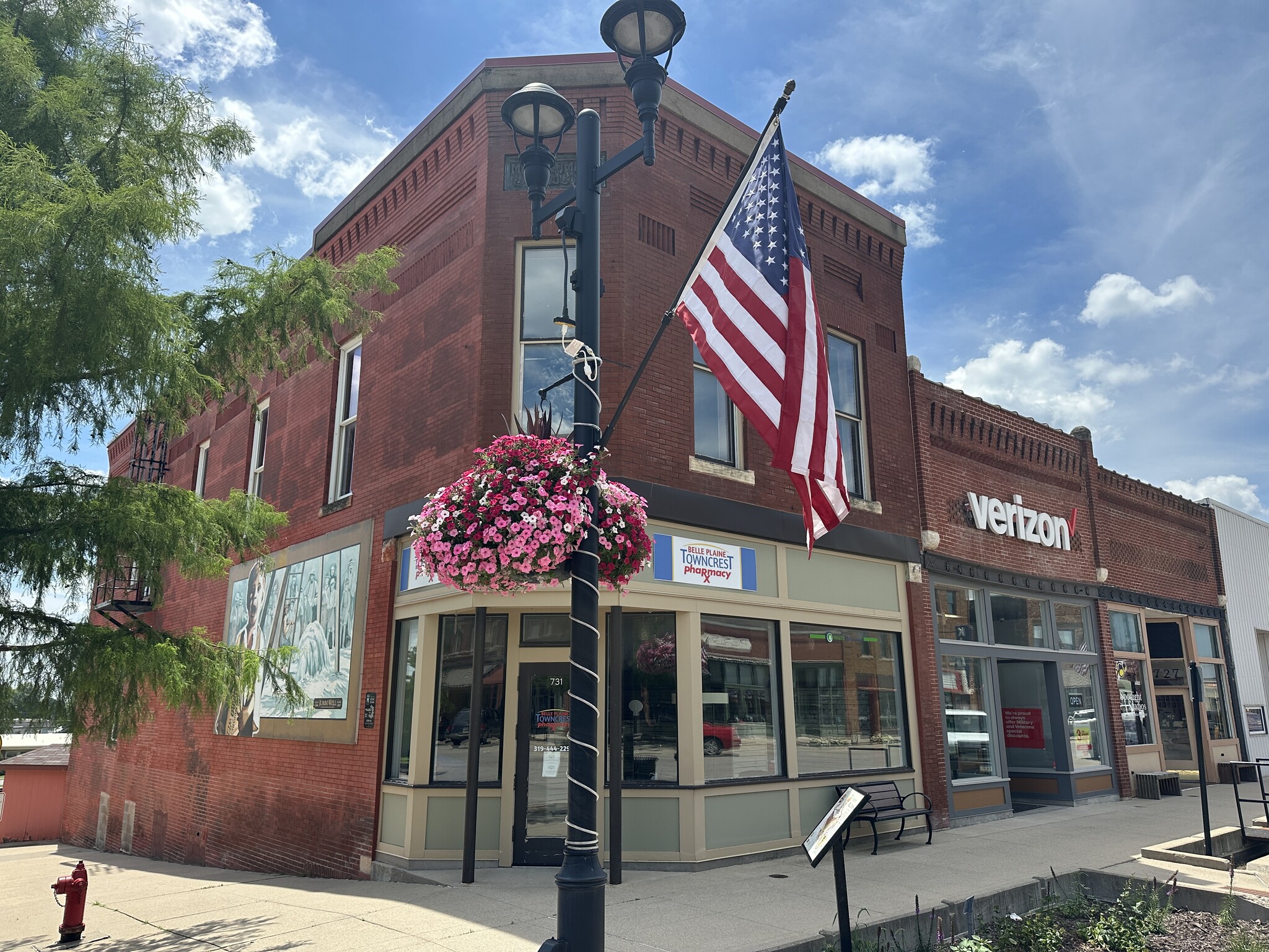 731 12th St, Belle Plaine, IA for sale Primary Photo- Image 1 of 7
