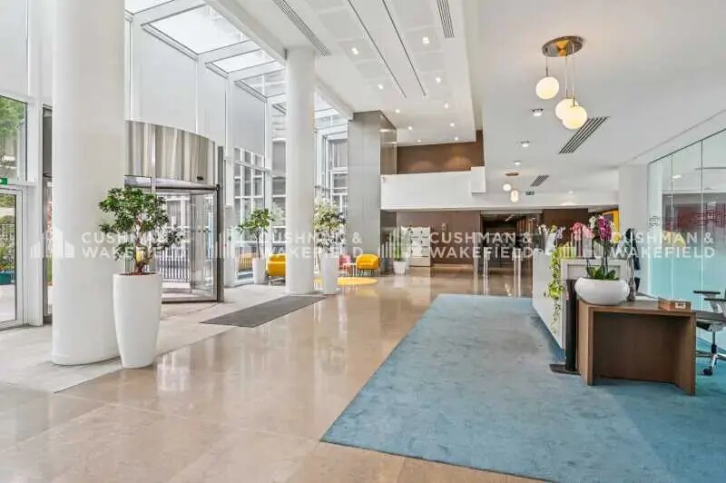 23 Rue François Jacob, Rueil-Malmaison for lease Interior Photo- Image 1 of 13