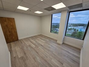 12550 Biscayne Blvd, North Miami, FL for lease Interior Photo- Image 2 of 5