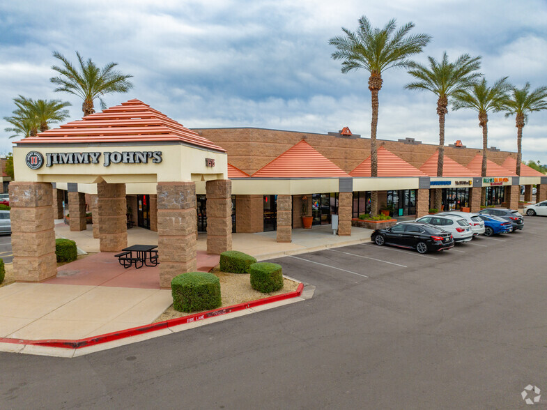 1515-1525 N Gilbert Rd, Gilbert, AZ for lease - Primary Photo - Image 1 of 5