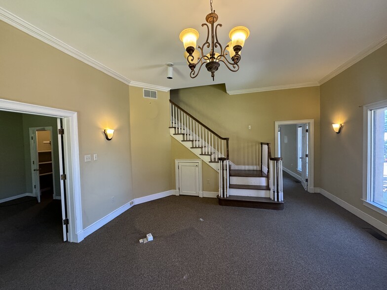 2475 E Memphis St, Hernando, MS for lease - Interior Photo - Image 2 of 11