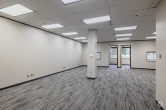 4-6 Parklane Blvd, Dearborn, MI for lease Interior Photo- Image 2 of 5