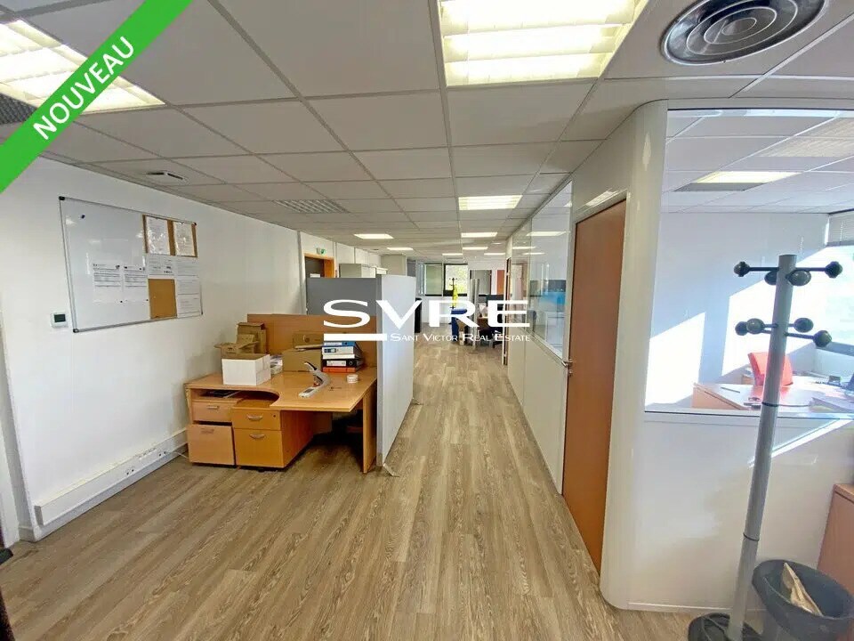 Office in Vitrolles for lease Interior Photo- Image 1 of 7