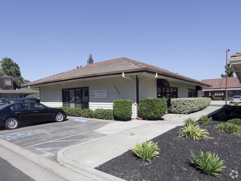 4557 Quail Lakes Dr, Stockton, CA 95207