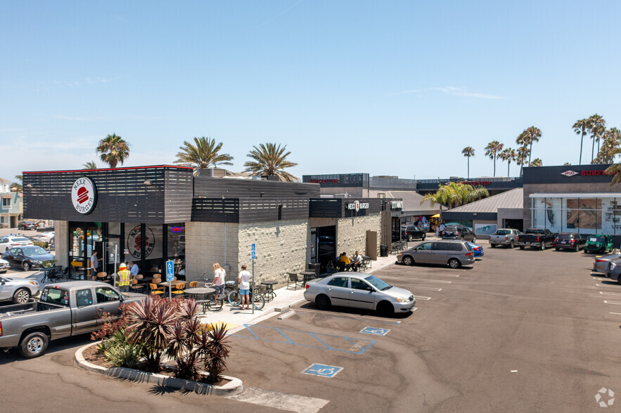 2727 Newport Blvd, Newport Beach, CA for lease - Building Photo - Image 1 of 20