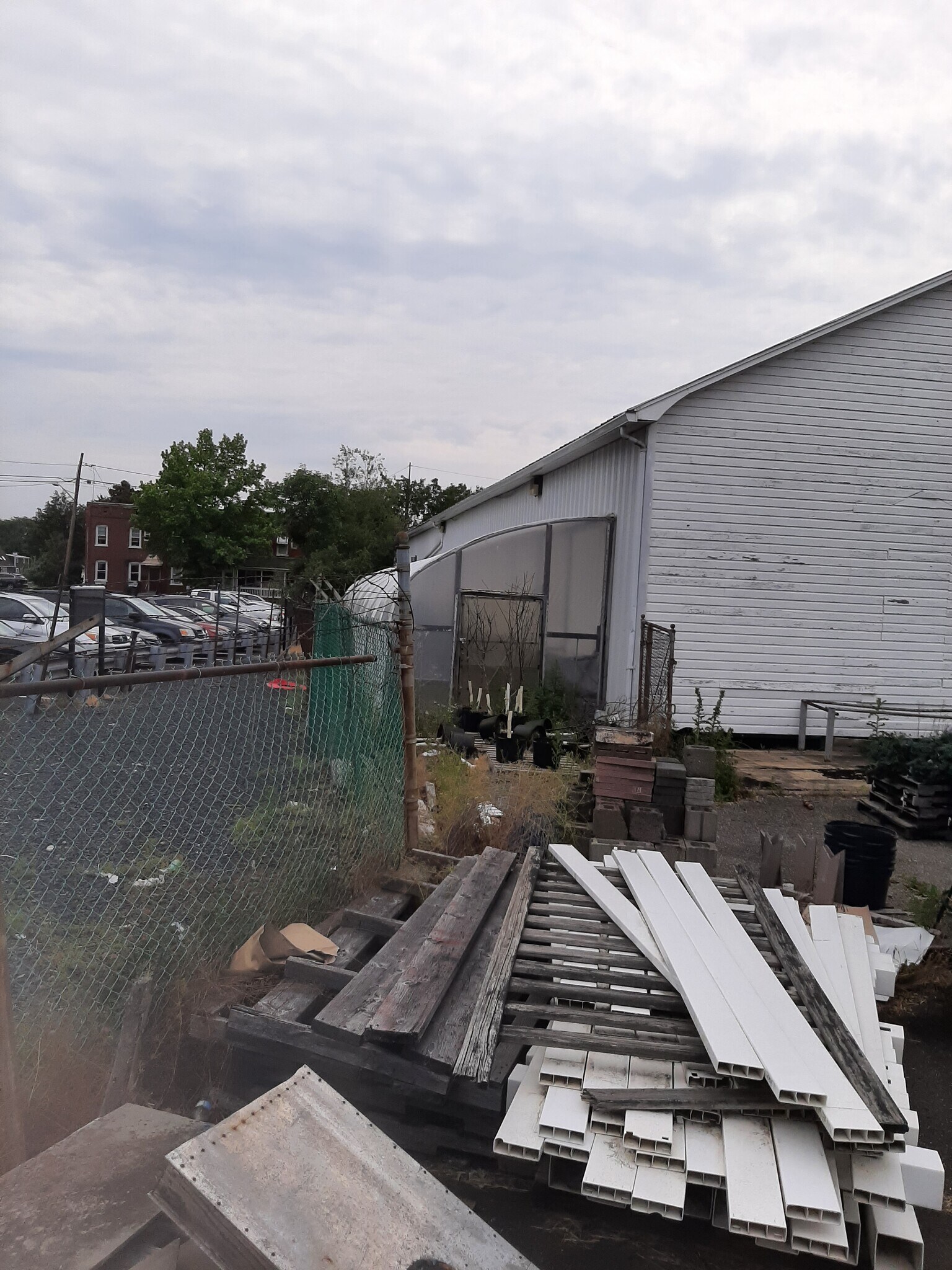 77 Thompson St, Raritan, NJ 08869 Agway