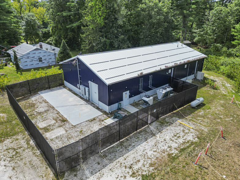 700 S Main St, Sheffield, MA for sale - Primary Photo - Image 3 of 35