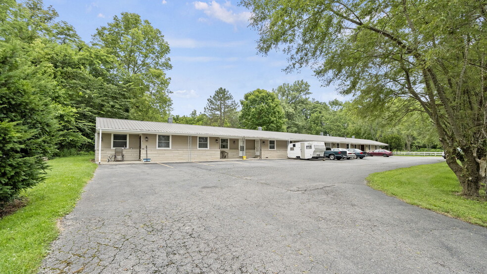 7606 N Roanoke Rd, Huntington, IN for sale - Building Photo - Image 3 of 198