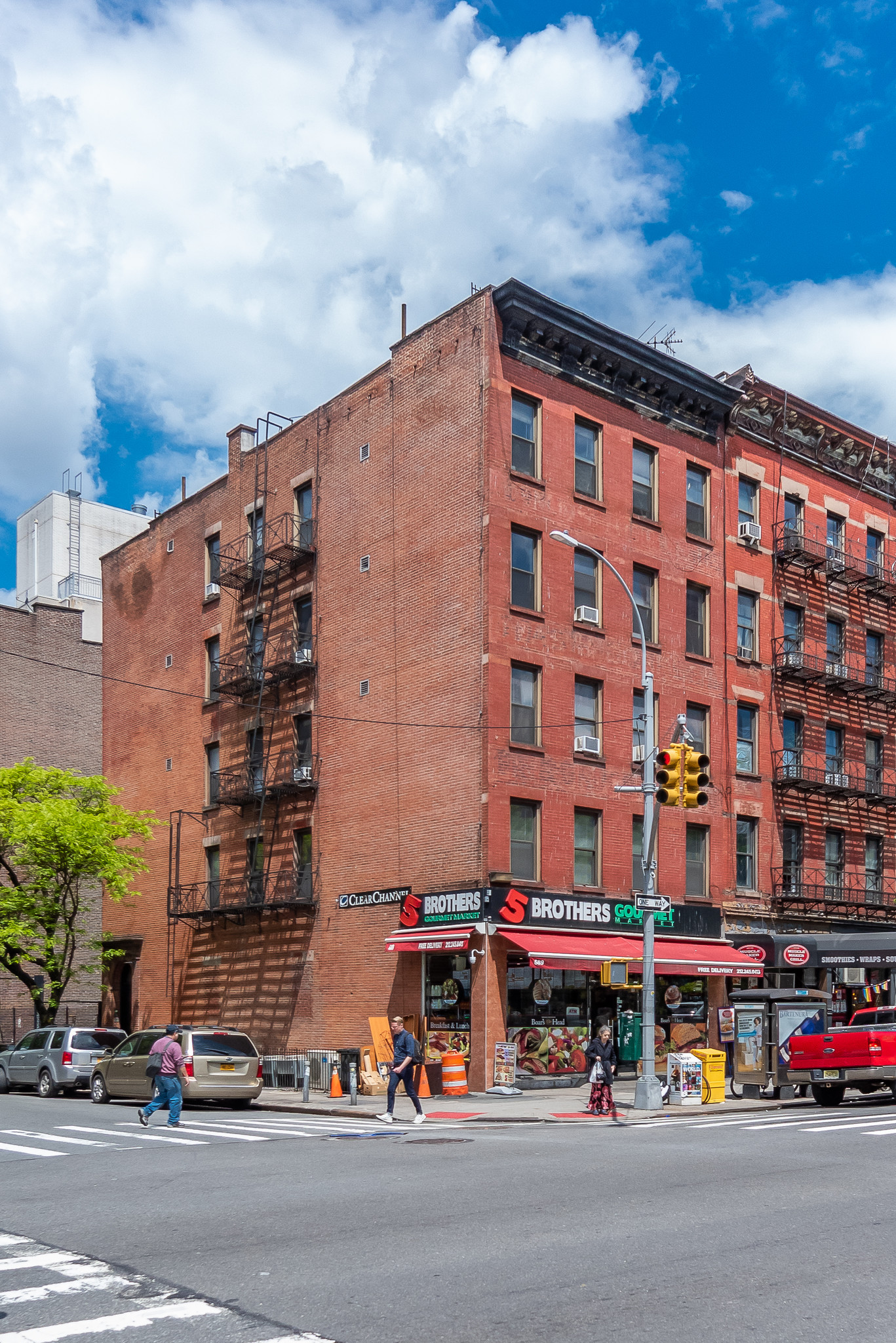 689 Tenth Ave, New York, NY for sale Building Photo- Image 1 of 1