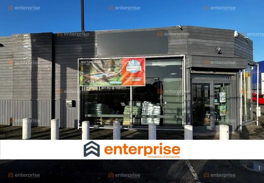 Retail in Roncq for lease - Building Photo - Image 2 of 2