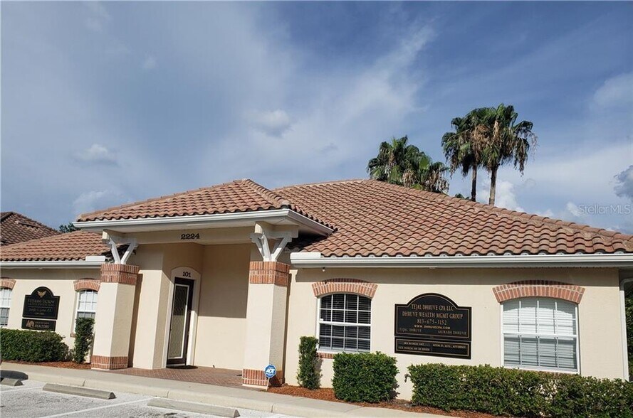 2224 Ashley Oaks Cir, Wesley Chapel, FL 33544