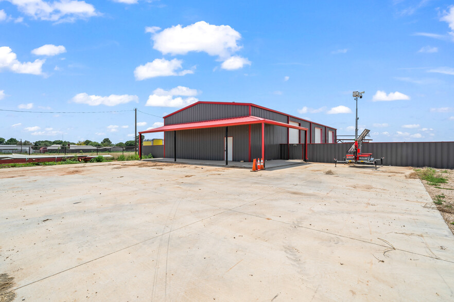 12110 Private 2400 Rd, Lubbock, TX for sale - Building Photo - Image 1 of 24