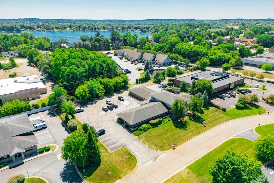 10484 Citation Dr, Brighton, MI for sale - Building Photo - Image 2 of 37