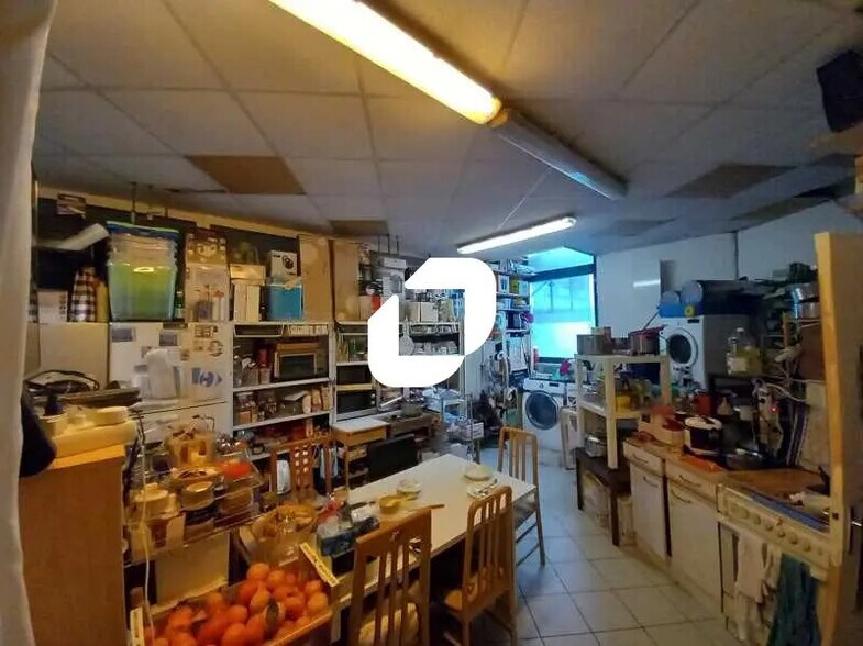 Office in Montrouge for lease - Building Photo - Image 2 of 6