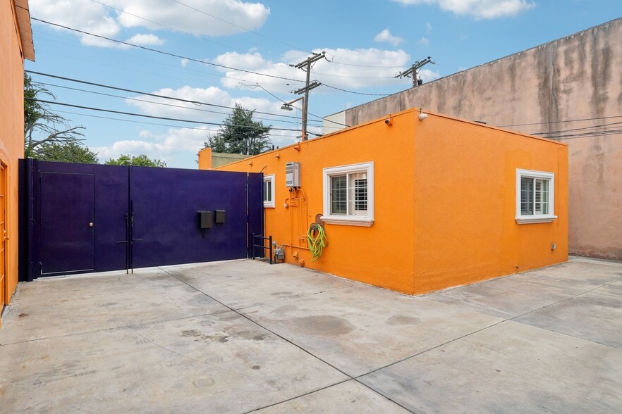 10240 Atlantic Ave, South Gate, CA for sale - Building Photo - Image 3 of 25