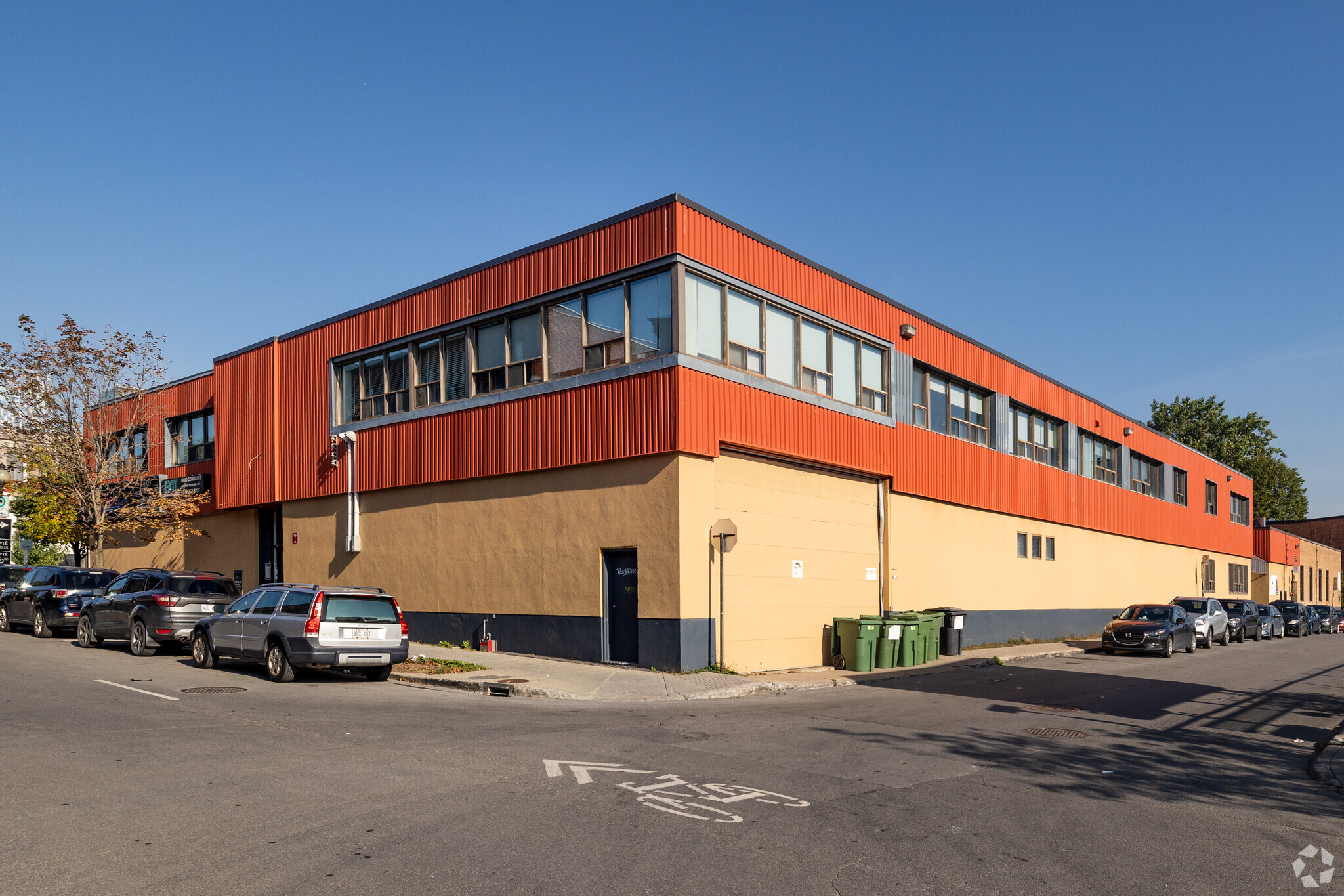 425 Rue Guy, Montréal, QC for lease Primary Photo- Image 1 of 7