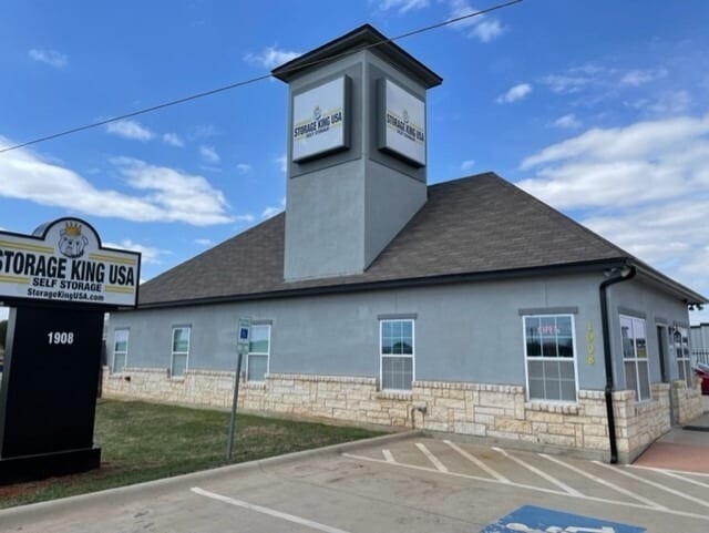 1908 Farm to Market Rd, Crowley, TX for lease - Primary Photo - Image 1 of 14