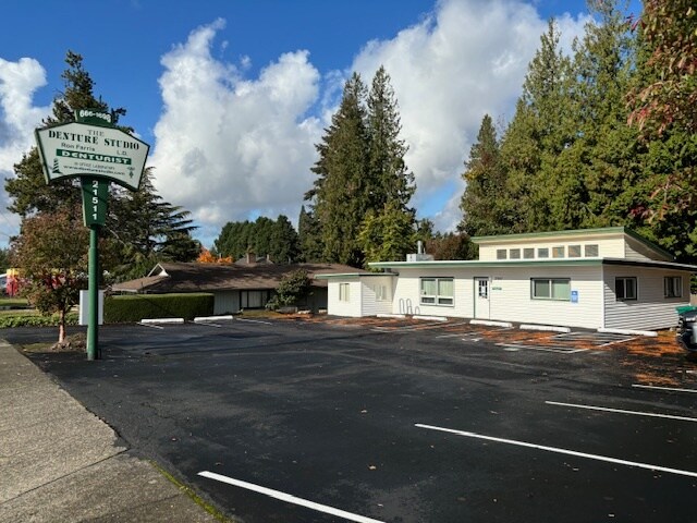 21511 SE Stark St, Gresham, OR for sale Building Photo- Image 1 of 15