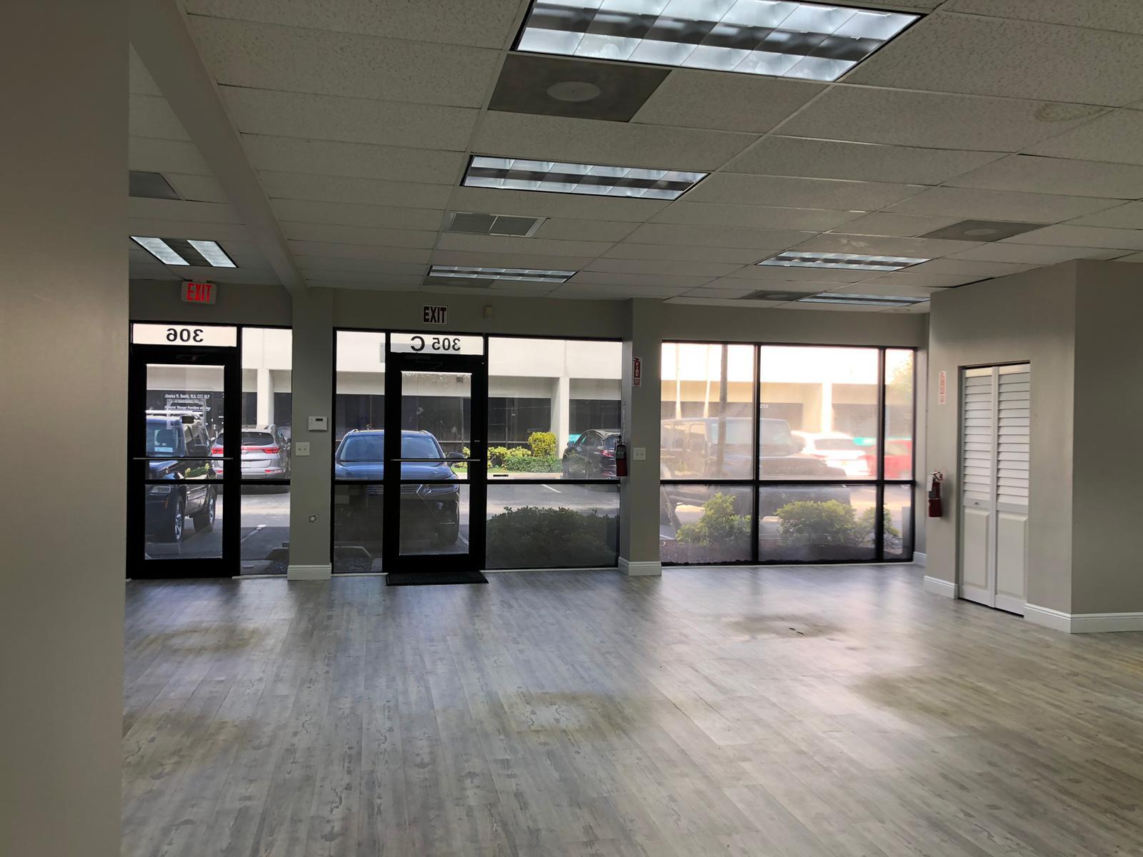 5400 S University Dr, Davie, FL for lease Interior Photo- Image 1 of 11