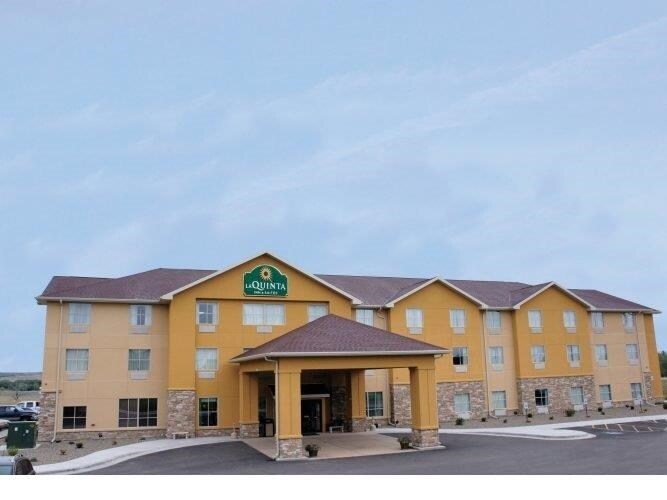 1717 N Merrill Ave, Glendive, MT for sale Primary Photo- Image 1 of 1