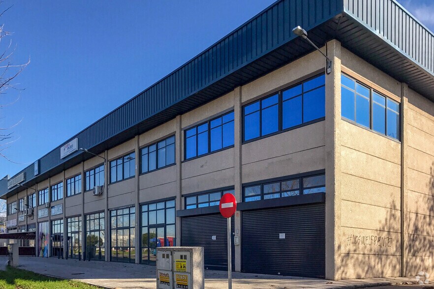 in Fuenlabrada, Madrid for sale - Building Photo - Image 1 of 1