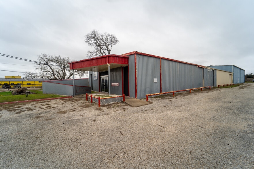 3011 Houston Hwy, Victoria, TX for lease - Building Photo - Image 2 of 20