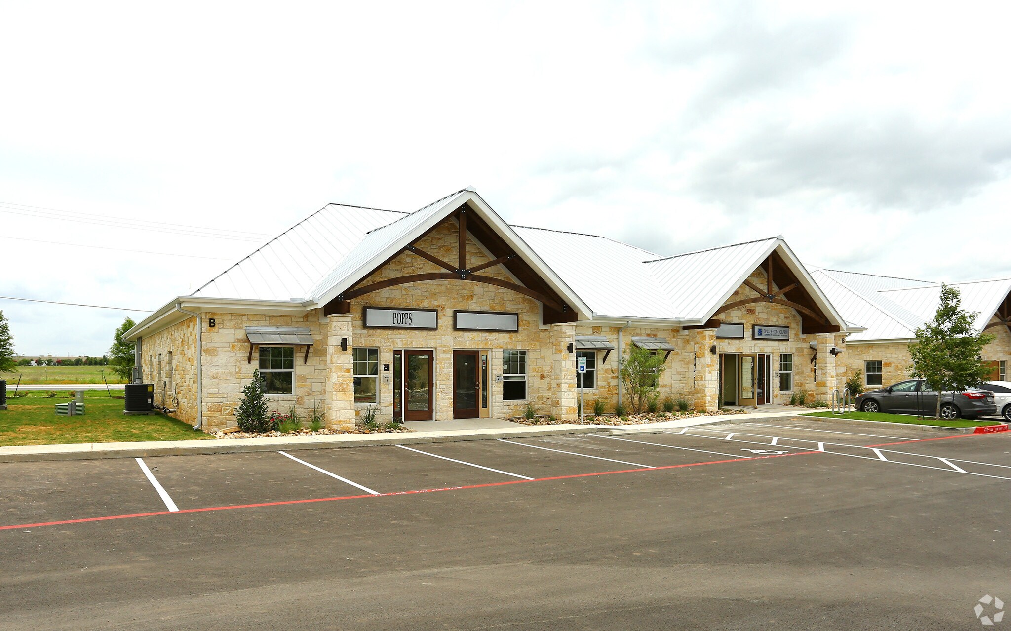 1130 Cottonwood Crk, Cedar Park, TX for lease Primary Photo- Image 1 of 49
