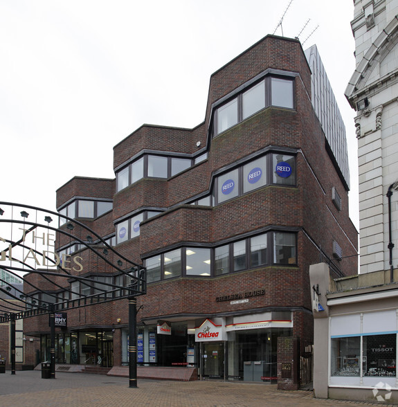 26 Market Sq, Bromley for lease - Primary Photo - Image 1 of 6