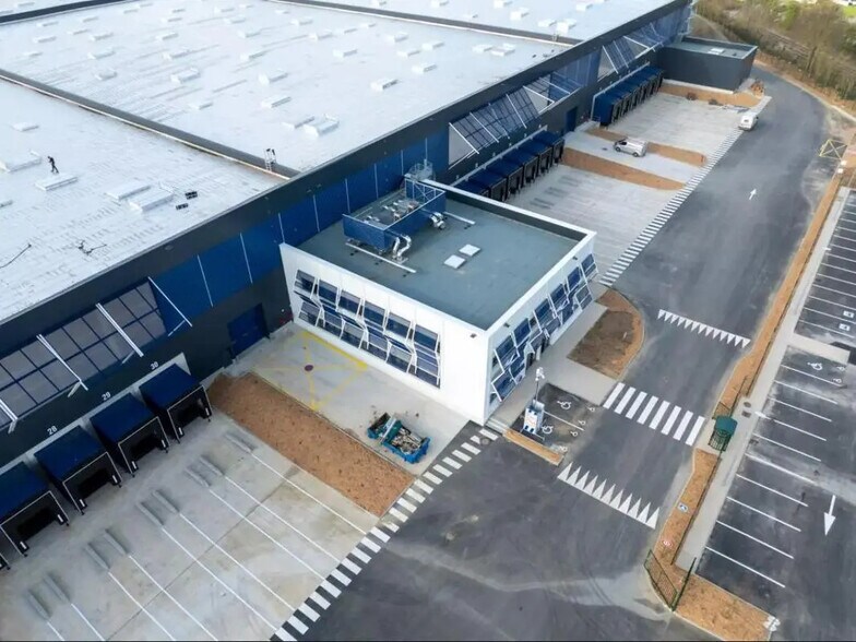 Industrial in Allonne for lease - Aerial - Image 3 of 6