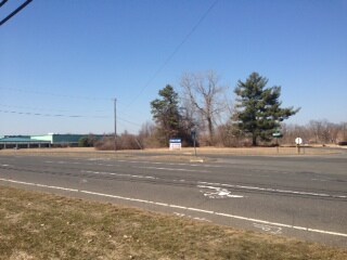 1404 Blue Hills Ave, Bloomfield, CT for lease - Building Photo - Image 2 of 2