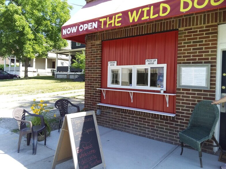 589 Broadway Ave, Bedford, OH 44146