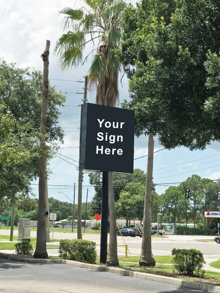 4535 E Bay Dr, Clearwater, FL for sale - Building Photo - Image 3 of 7