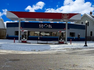 More details for 520 Ash St, Baraboo, WI - Retail for Sale