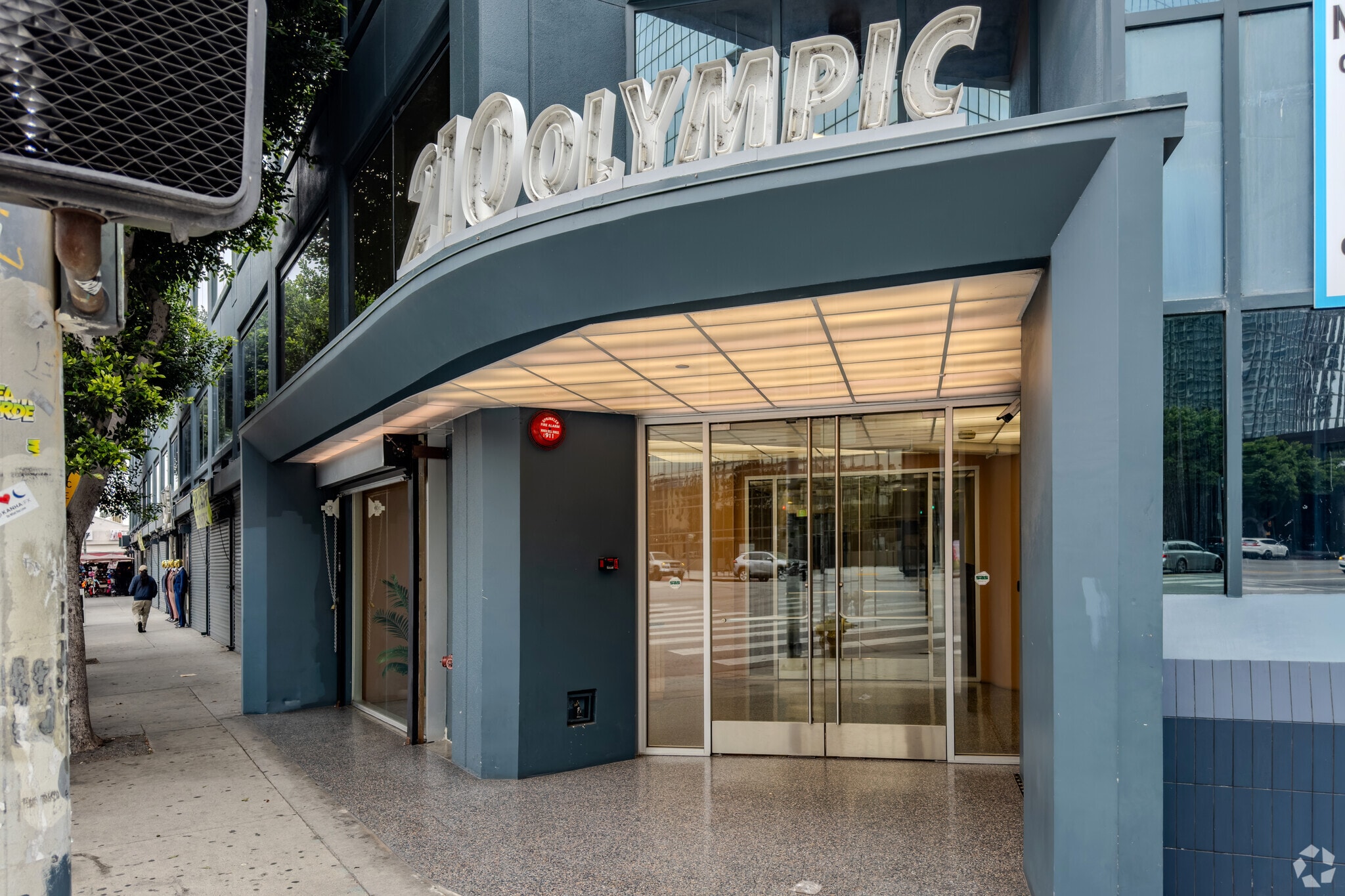 210 E Olympic Blvd, Los Angeles, CA for lease Building Photo- Image 1 of 16