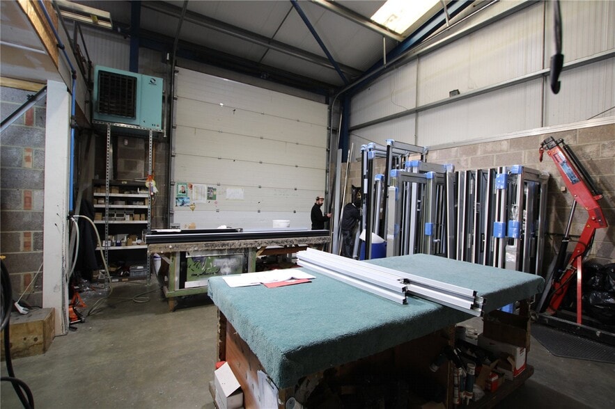 Whittle Rd, Salisbury for sale - Interior Photo - Image 3 of 10