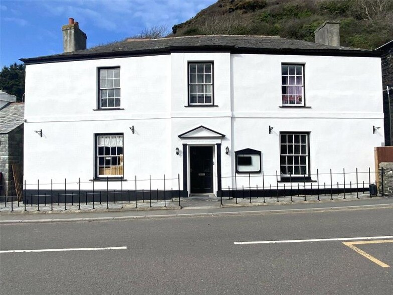 4 The Bridge, Boscastle for sale - Building Photo - Image 1 of 1