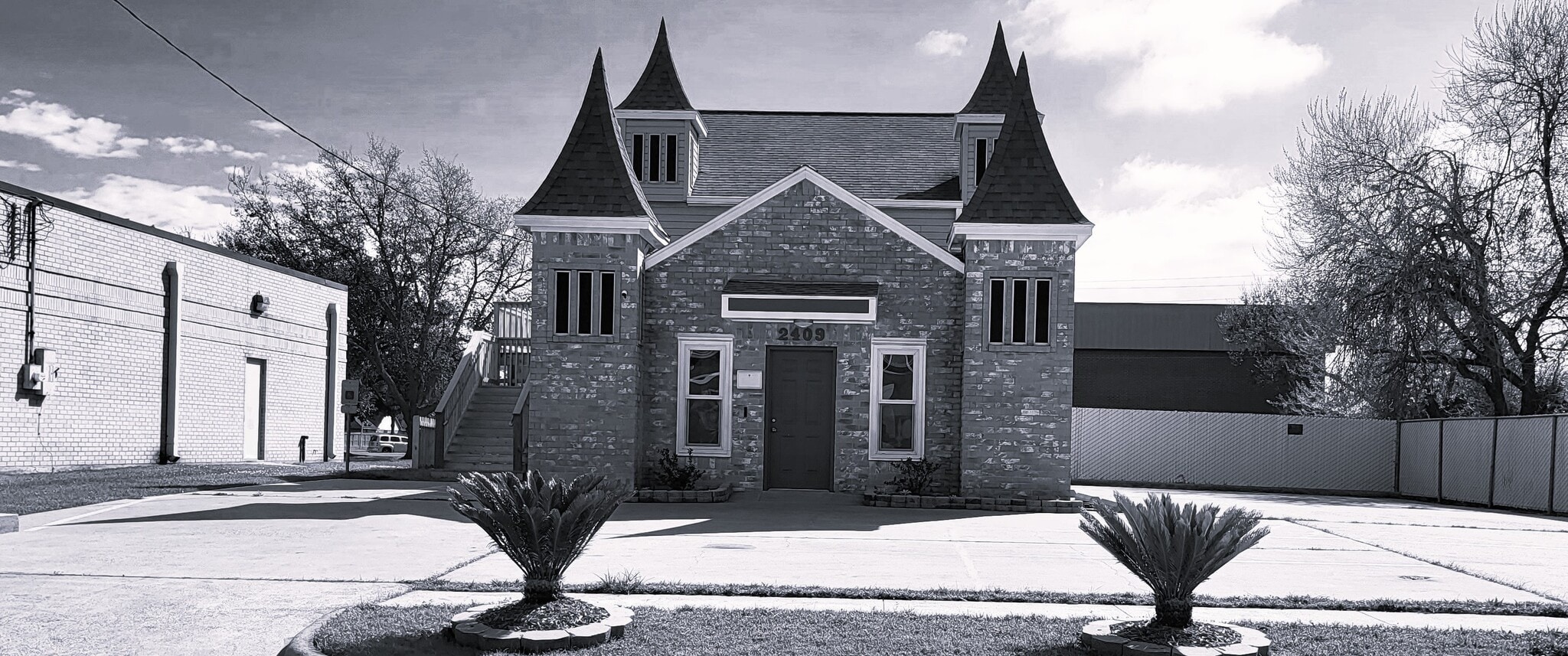 2409 Maxwell Ln, Deer Park, TX for lease Interior Photo- Image 1 of 11