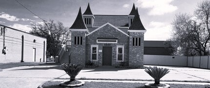 2409 Maxwell Ln, Deer Park, TX for lease Interior Photo- Image 1 of 11