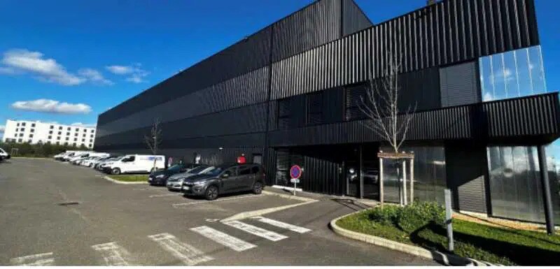 Office in Genas for lease - Building Photo - Image 1 of 20