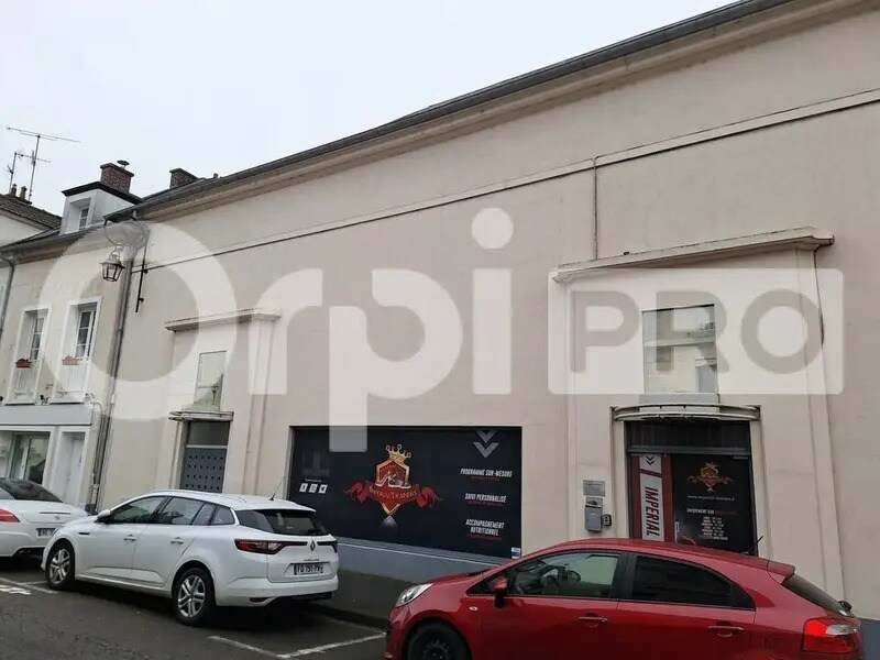 Retail in Compiègne for sale Building Photo- Image 1 of 5