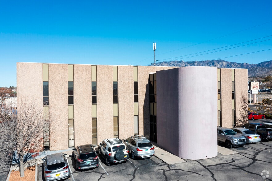2901 Juan Tabo Blvd NE, Albuquerque, NM for lease - Building Photo - Image 2 of 7
