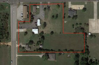 824 SW 134th St, Oklahoma City, OK - AERIAL  map view