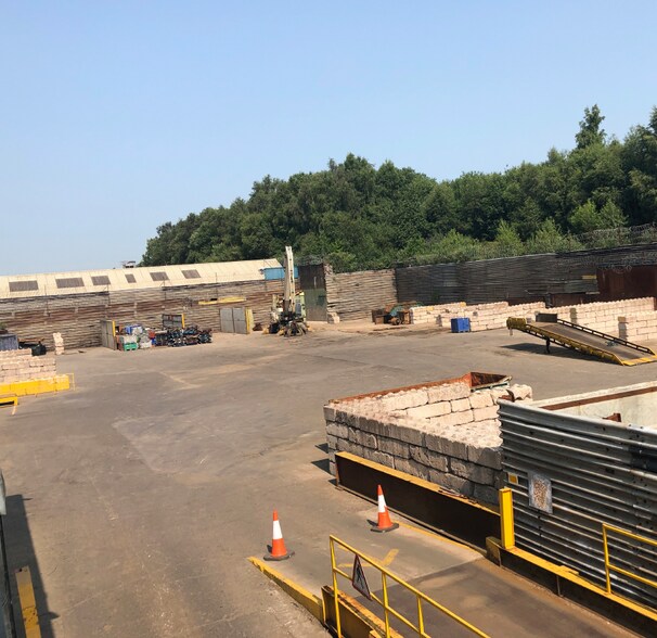 18 Anne Rd, Smethwick for sale - Building Photo - Image 1 of 1