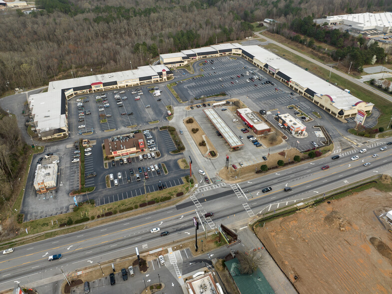 110-480 Banks Crossing Dr, Commerce, GA for lease - Building Photo - Image 1 of 18