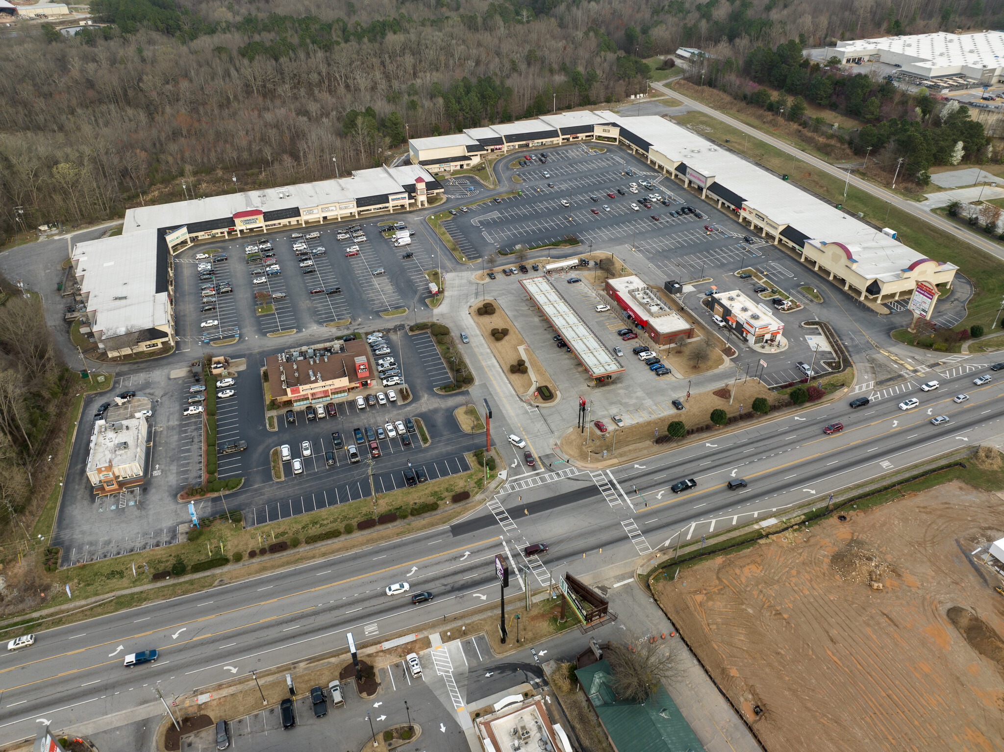 110-480 Banks Crossing Dr, Commerce, GA for lease Building Photo- Image 1 of 19